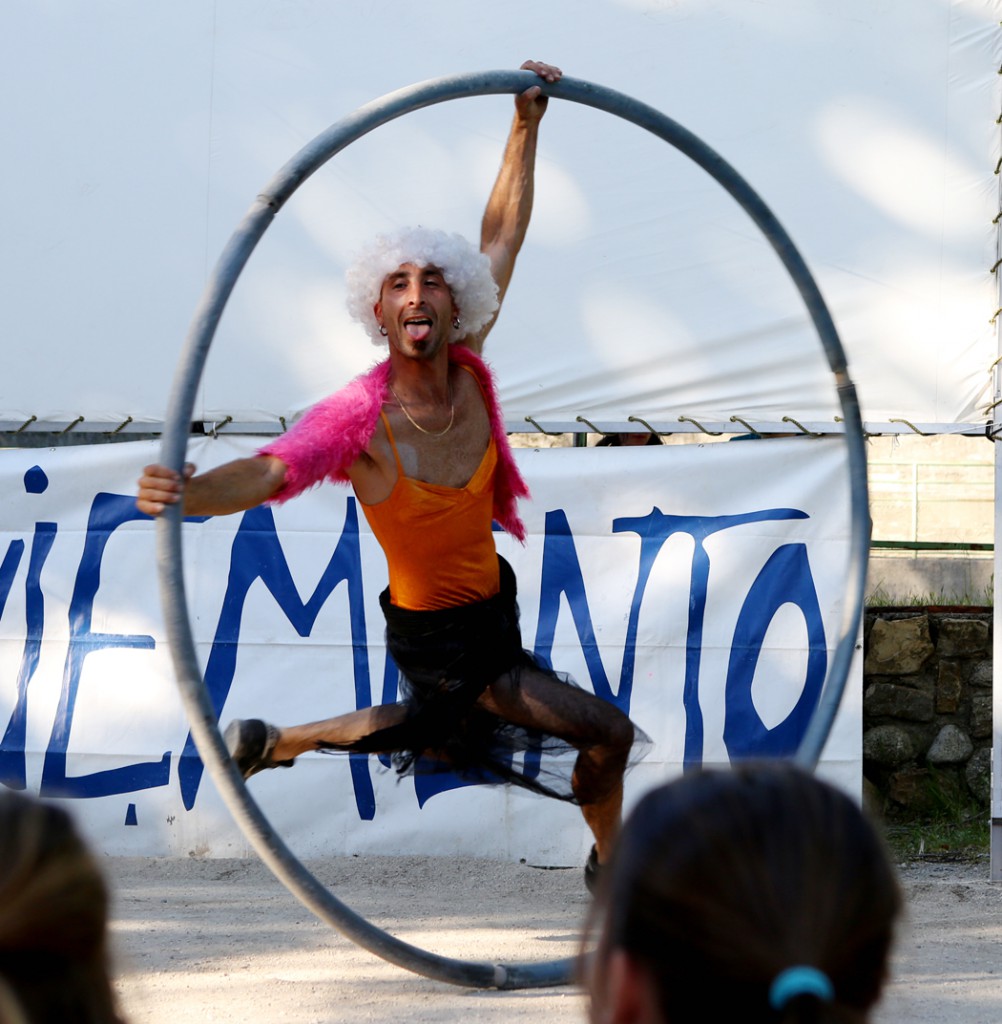 Manu and his hoop